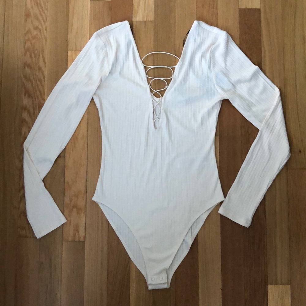 Size M- Forever 21 long sleeve body suit